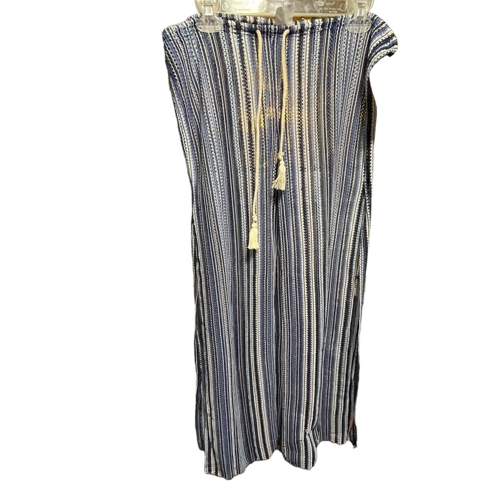 BECCA cover up pants size Medium